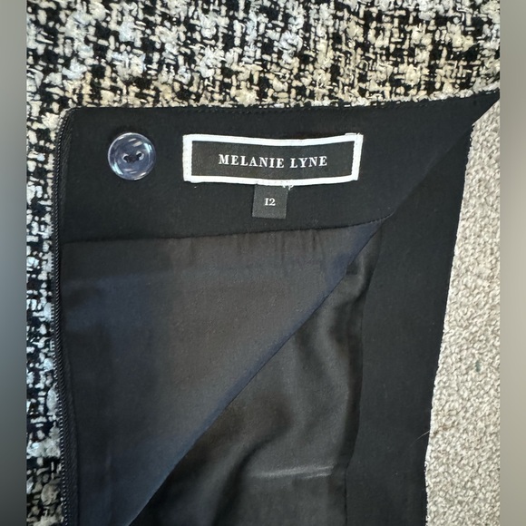 Fall skirt - Picture 3 of 3